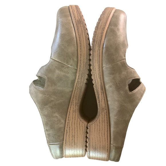 BARETRAPS I Viola Mary Jane Slip-On Clogs - Picture 6 of 10